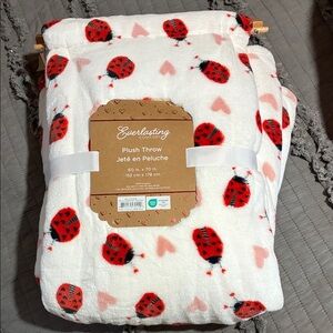 Everlasting Comfort Plush Throw - White with Red Ladybug & Pink Hearts 60”x70”